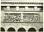 1940 Padova-Il rilievo di Attilio Selva nel cortile dell'Università.(foto di Danesin) (Adriano Danieli)